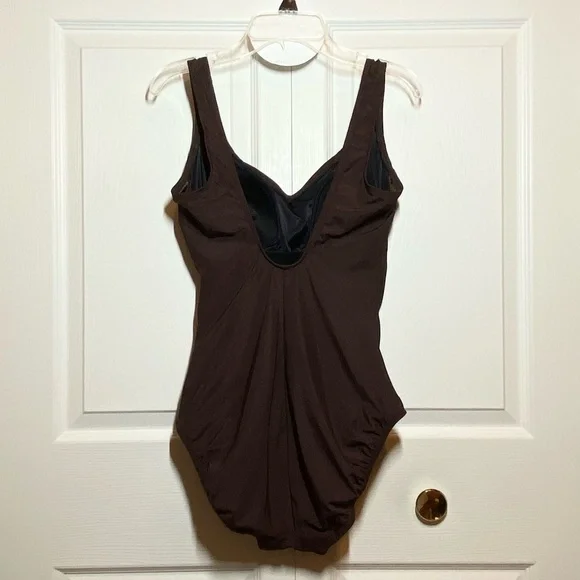 CROFT & BARROW Women’s Swimsuit One-Piece Bathing Suit Brown Size 8 - Picture 7 of 7